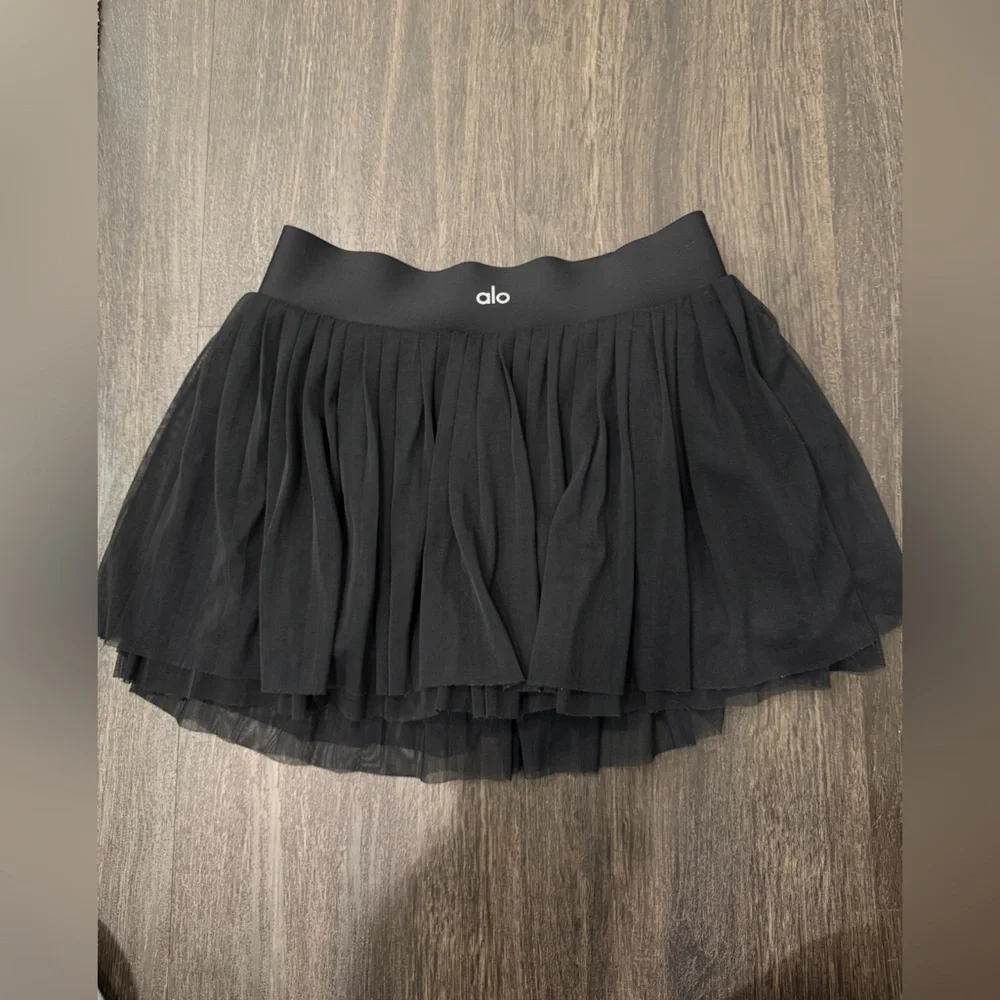 ALO Yoga Black Pleated Tulle Mini Skirt